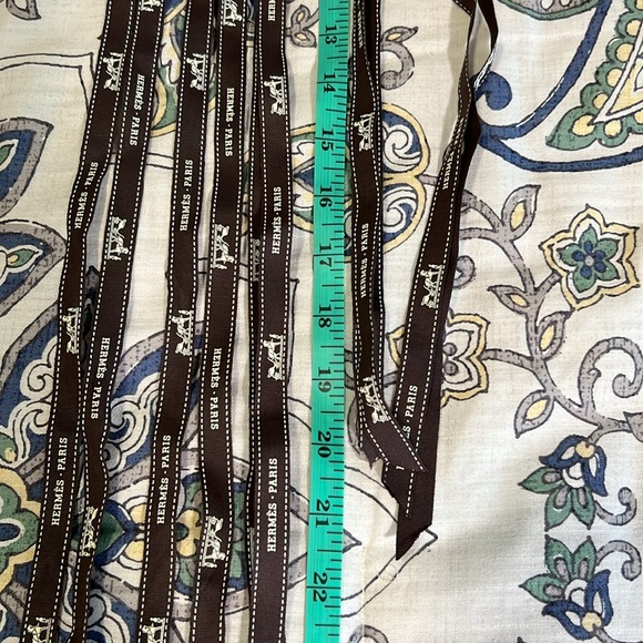 AUTHENTIC Hermes gift bags & embroidered ribbons - Picture 13 of 16